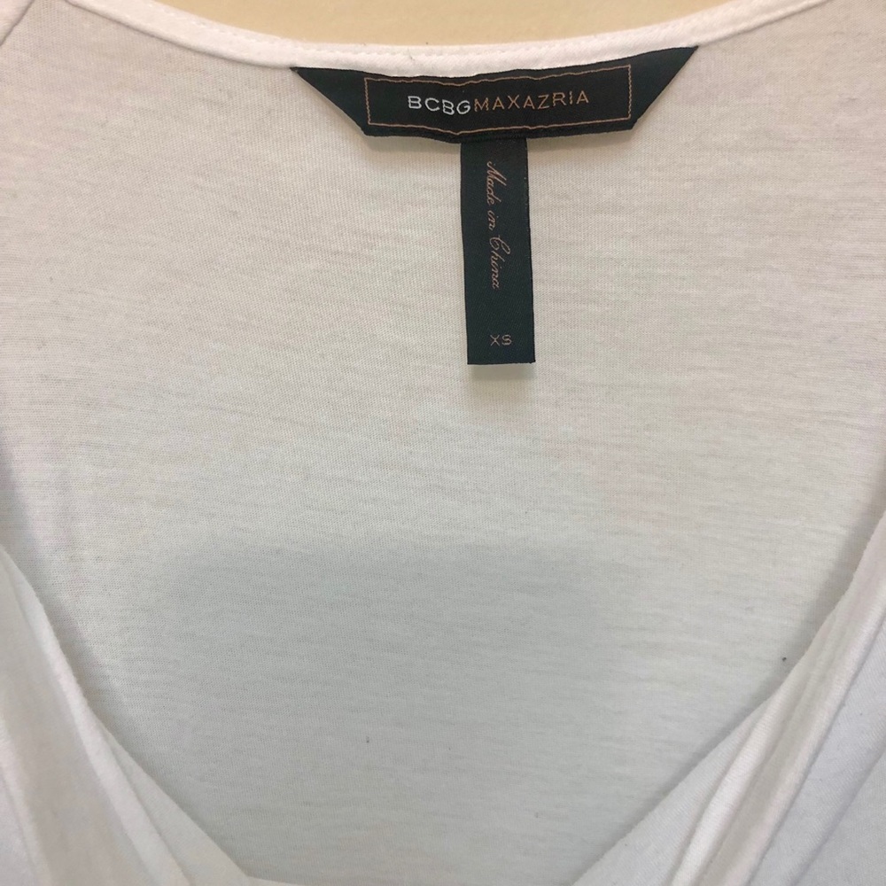⚡️SALE⚡️BCBGMaxAzria Flutter Sleeve White Top - Picture 3 of 4